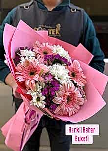 Renkli Bahar Buketi
